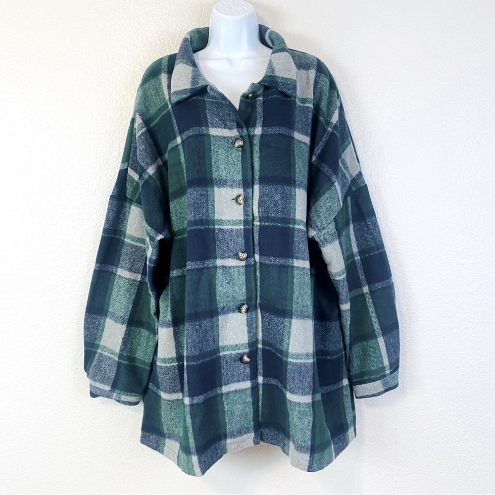Pretty Garden Navy/Green Plaid Shacket Size XXL